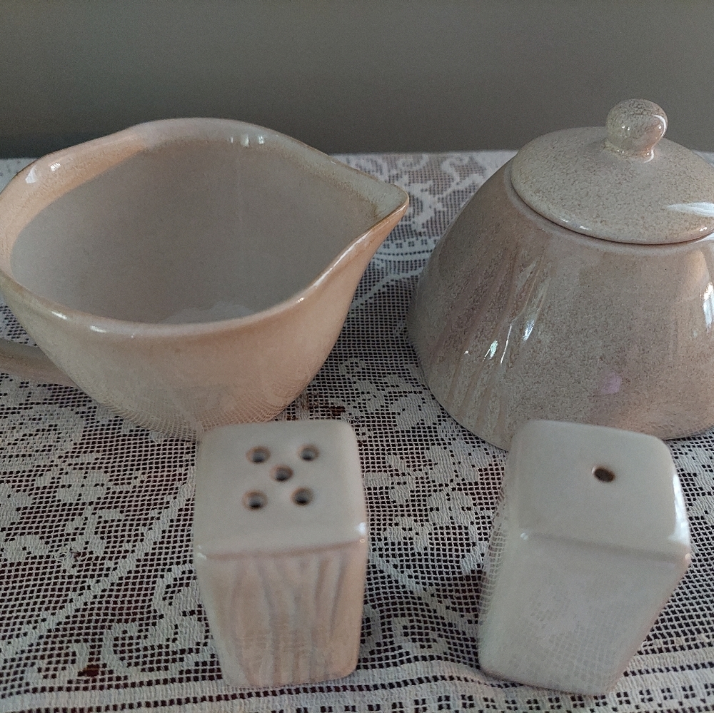 Karen Neuburger sugar/creamer/salt/pepper